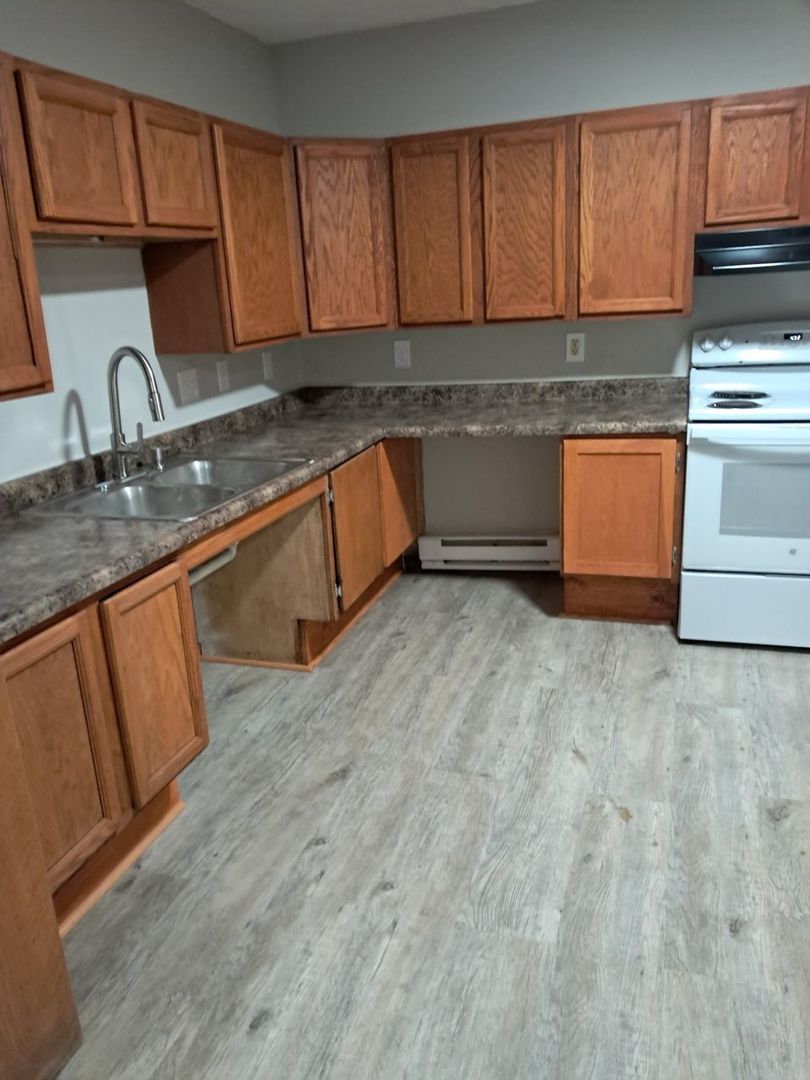 Minneapolis Apartment: 2616 Cedar Ave S