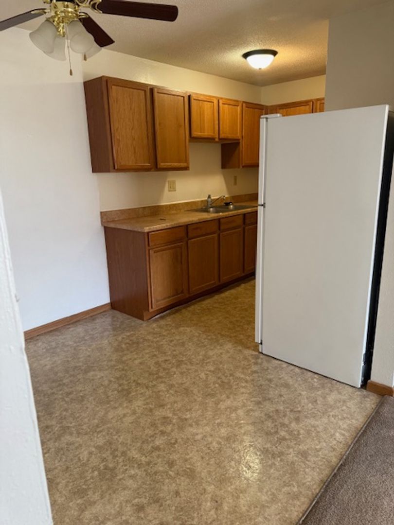 Morris Apartment: 704 Imperial Dr