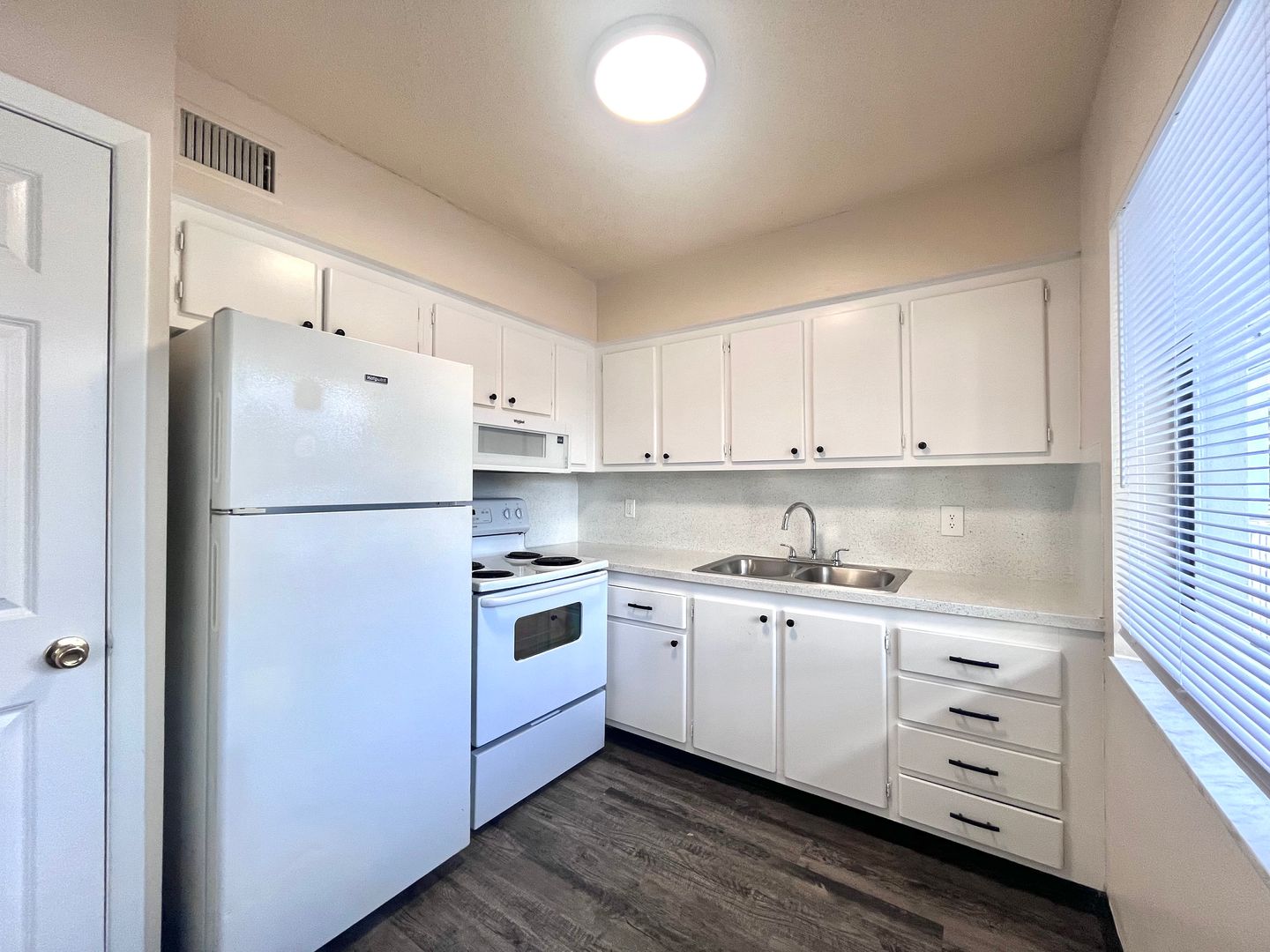 St. Petersburg Apartment: 600 76th Ave N