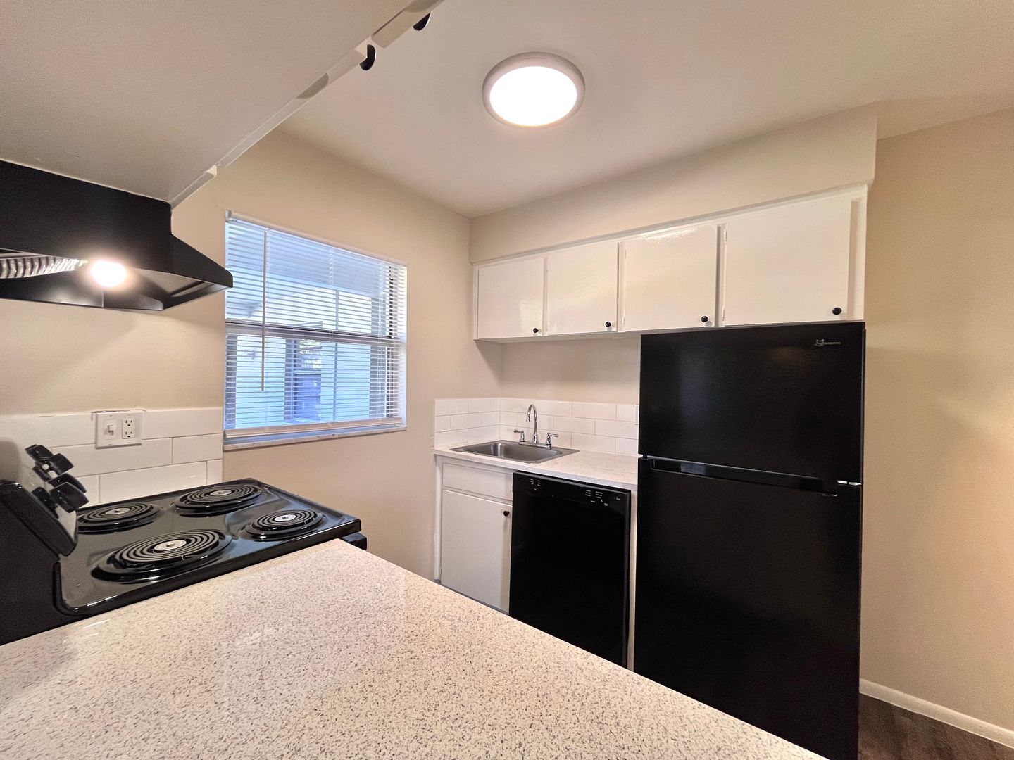 Tampa Apartment: 4002 S Manhattan Ave