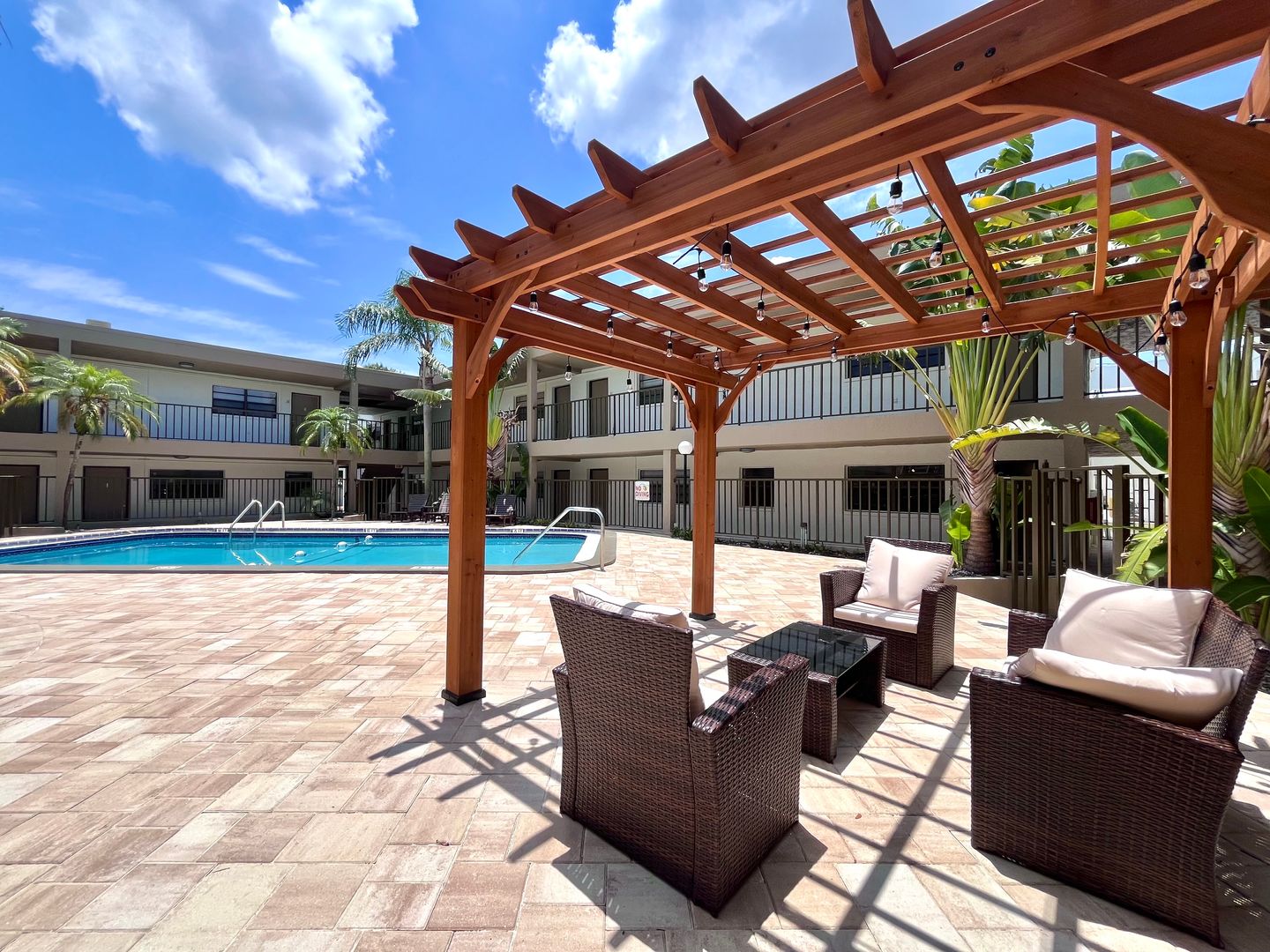 Tampa Apartment: 4216 S Manhattan Ave