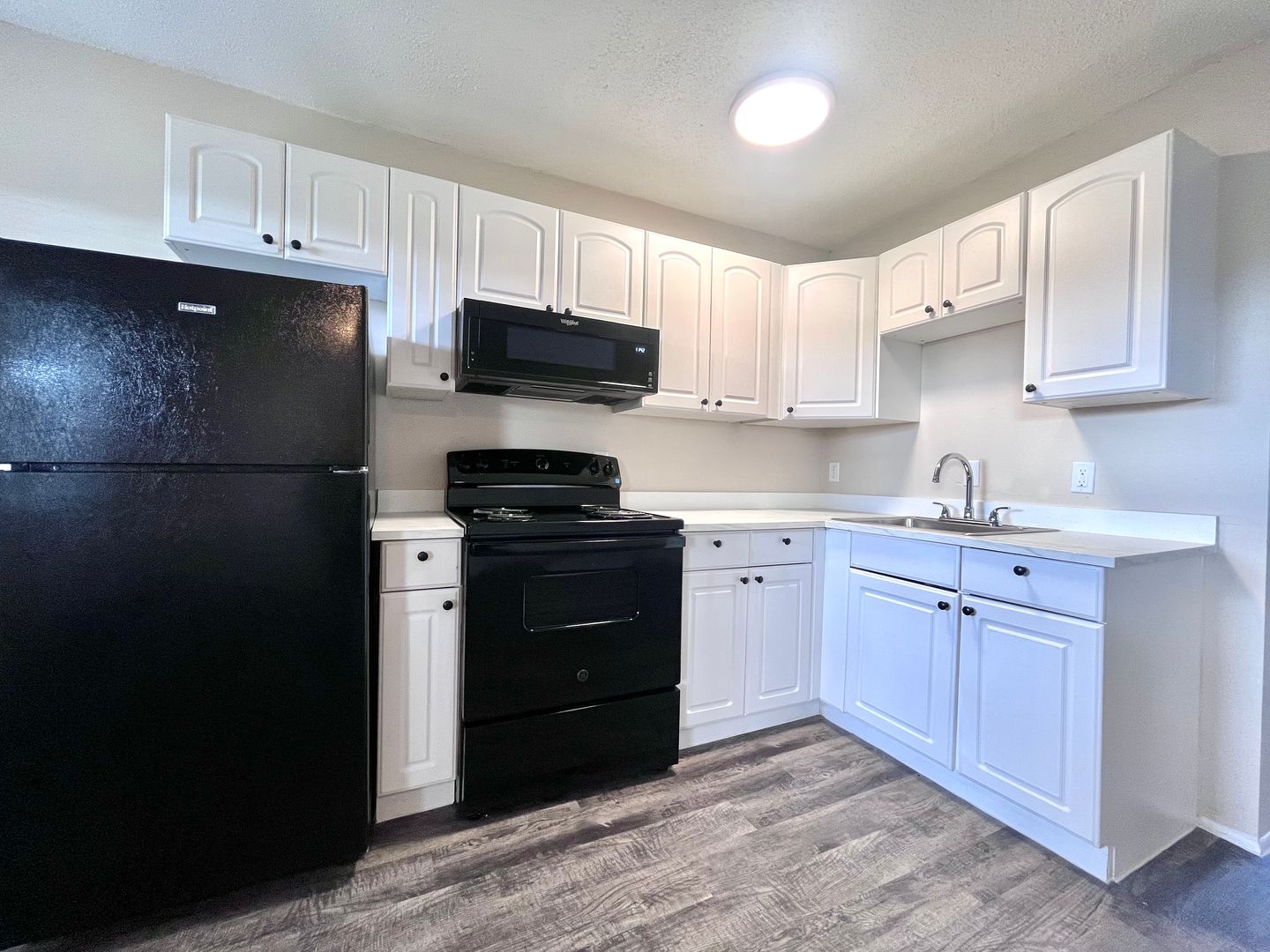 Tampa Apartment: 4002 S Manhattan Ave