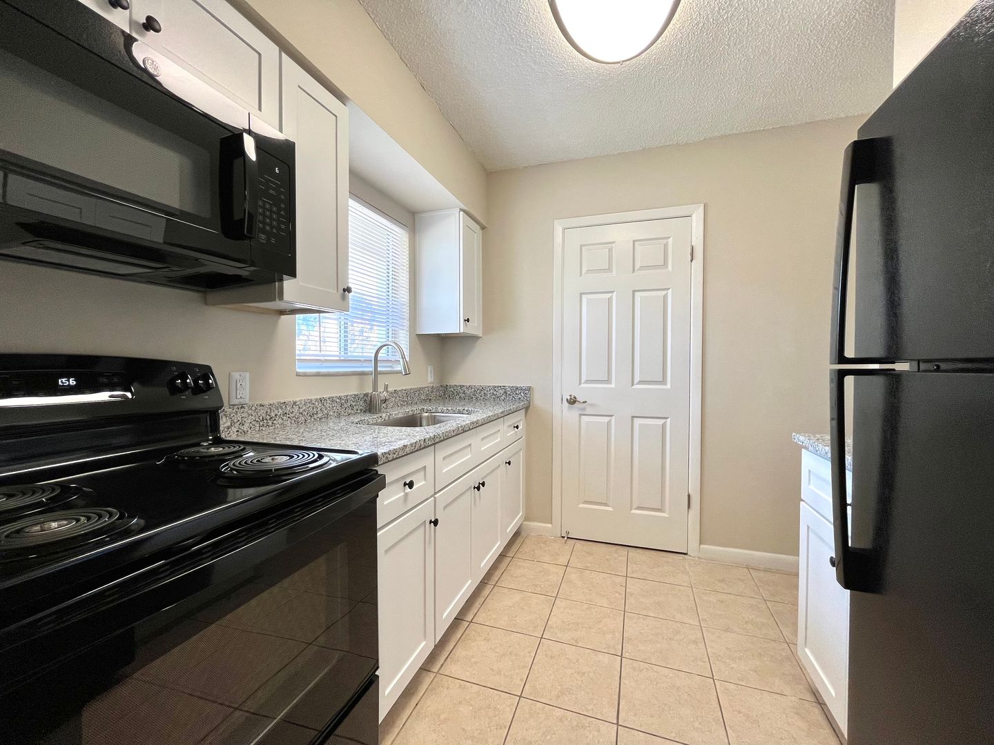 St. Petersburg Apartment: 600 76th Ave N