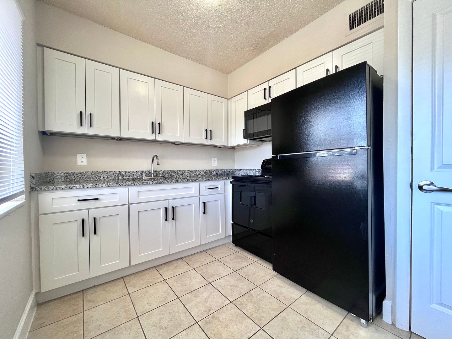 St. Petersburg Apartment: 600 76th Ave N