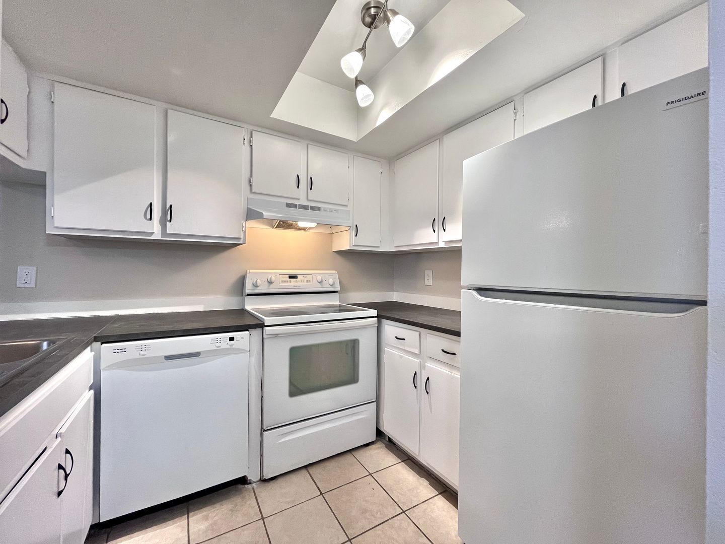 Tampa Apartment: 4216 S Manhattan Ave