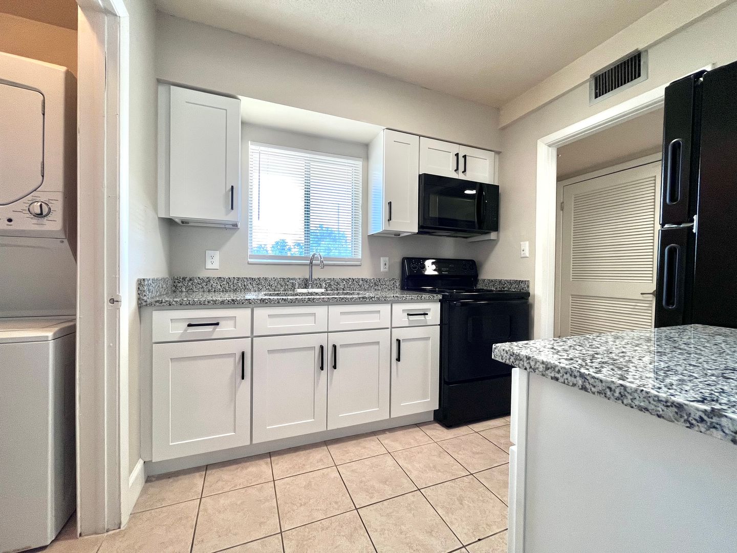 St. Petersburg Apartment: 600 76th Ave N