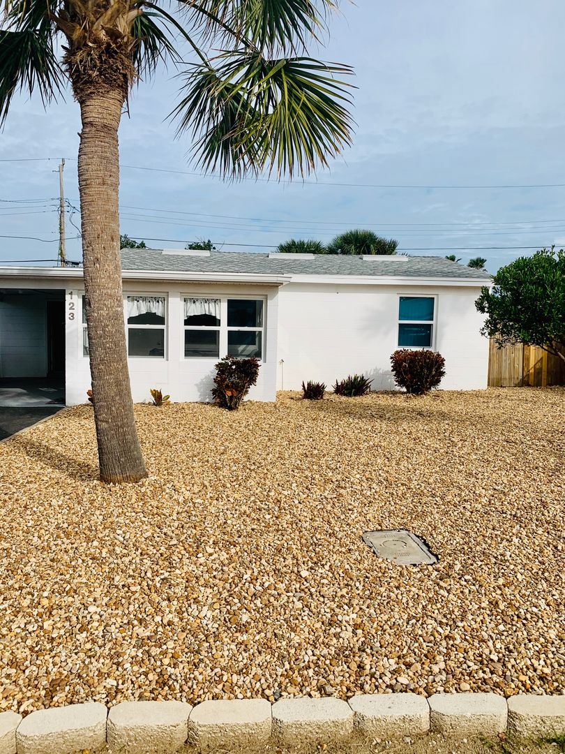 Ormond Beach House: 123 Laurie Dr