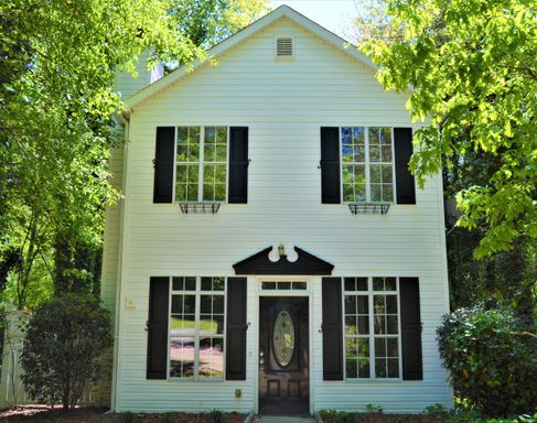 2 Bed close to the Lake! – photo 1