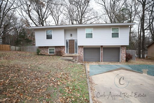 Spacious 4-bedroom 2 bath home – photo 1