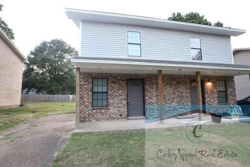 Fully renovated 2 bed 2 bath townhouse – photo 1