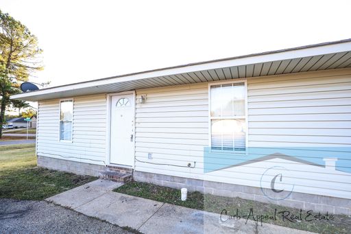 2 bed / 1 bath apartment - HUD accepted!!