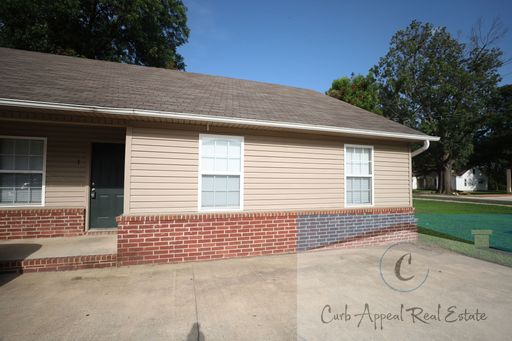 Spacious 2 bed /2 full bath apt – photo 1