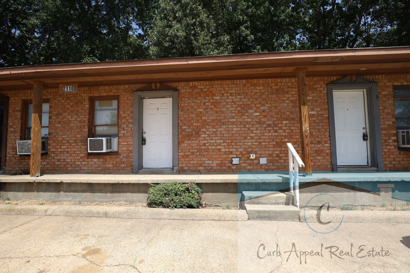 Jonesboro Apartment: 2110 Cedar Heights