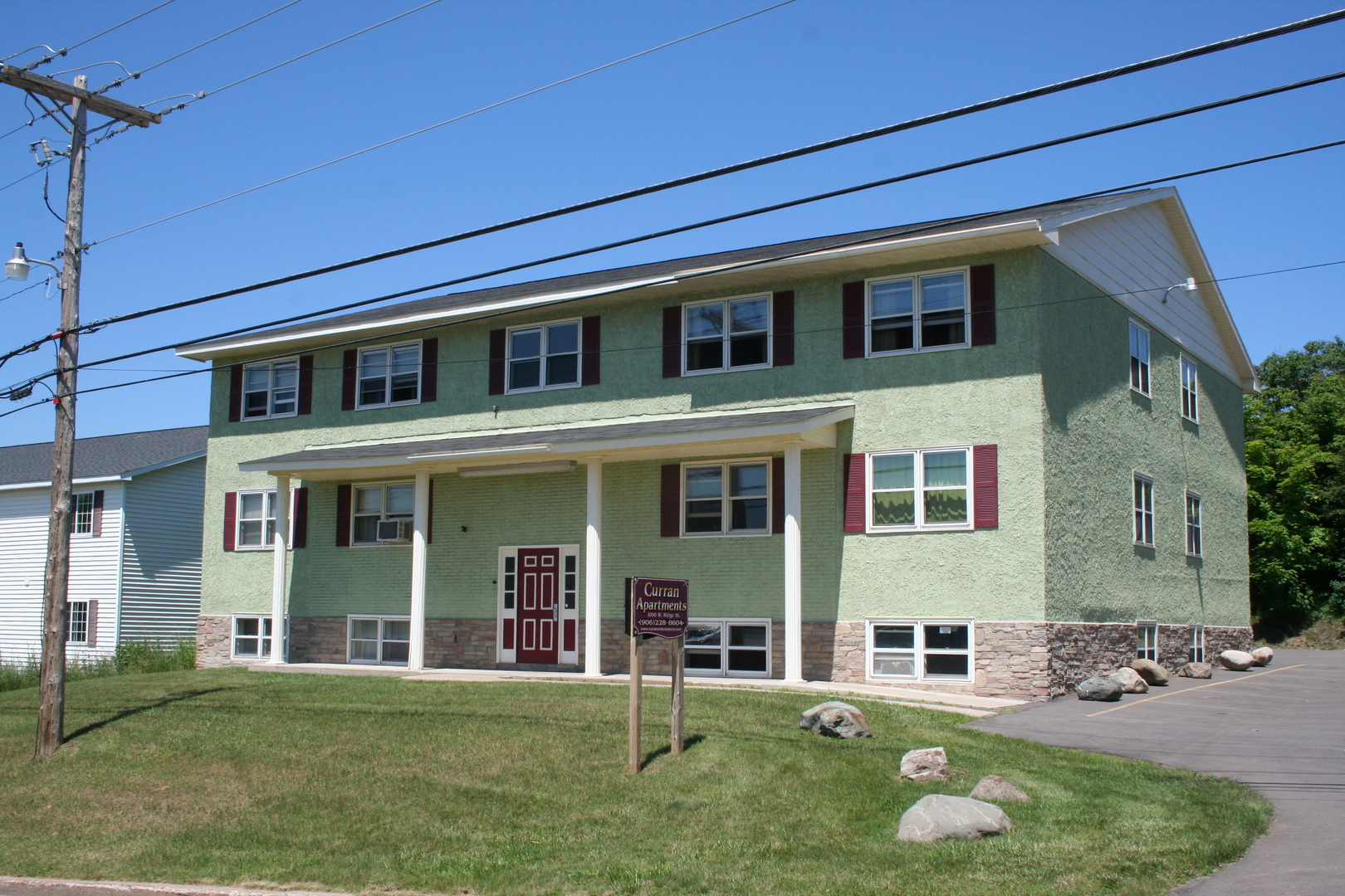 Marquette Apartment: 1000 W Ridge Street