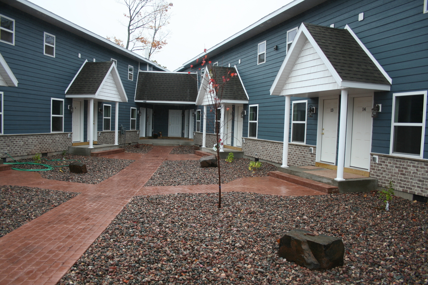 Marquette Apartment: 2747 Scenic Drive