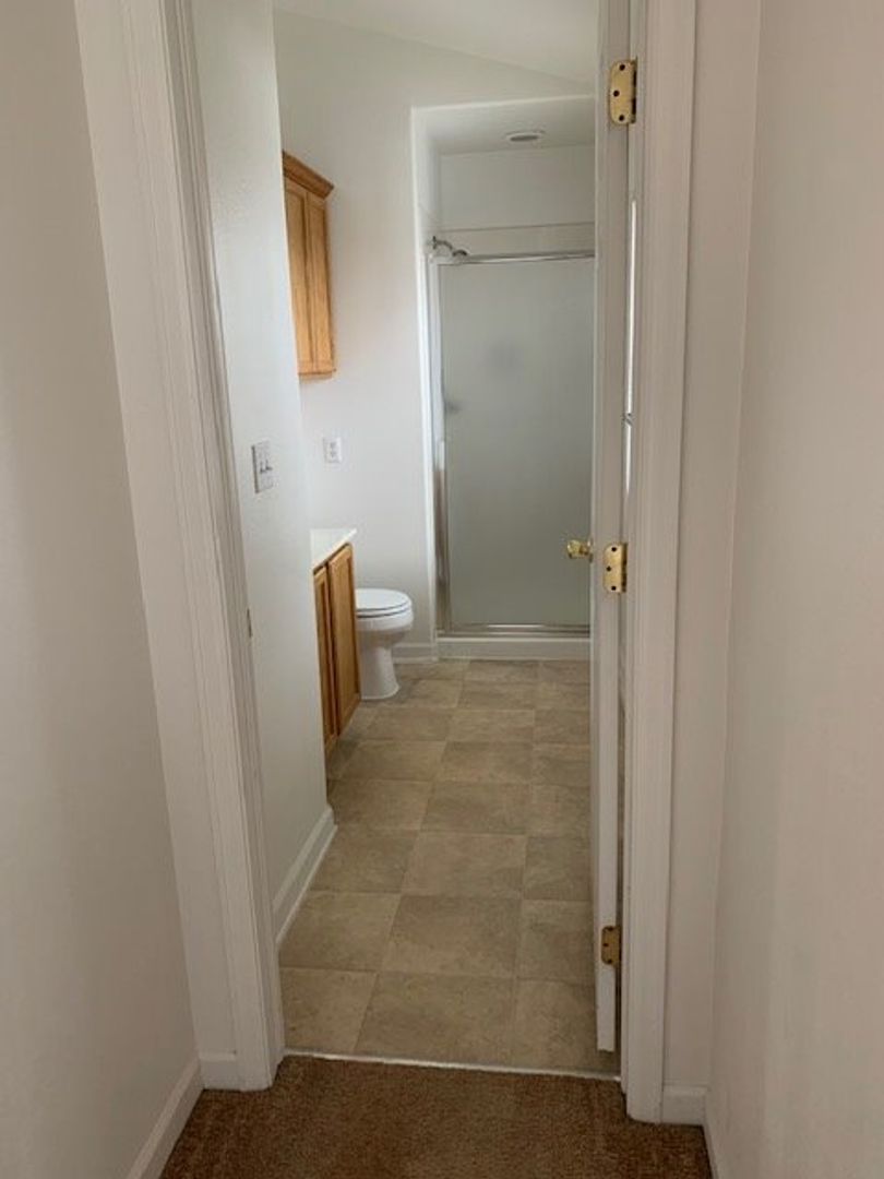 Golden Apartment: 605-607 21st