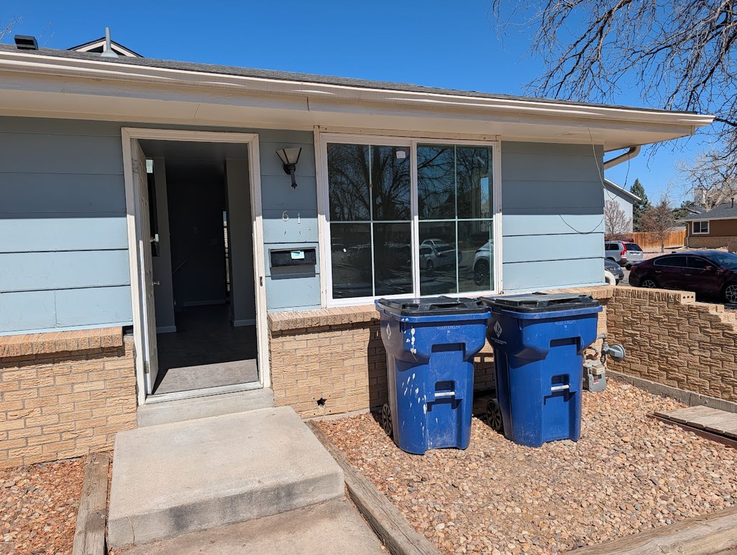 Aurora Apartment: 57 Lima St