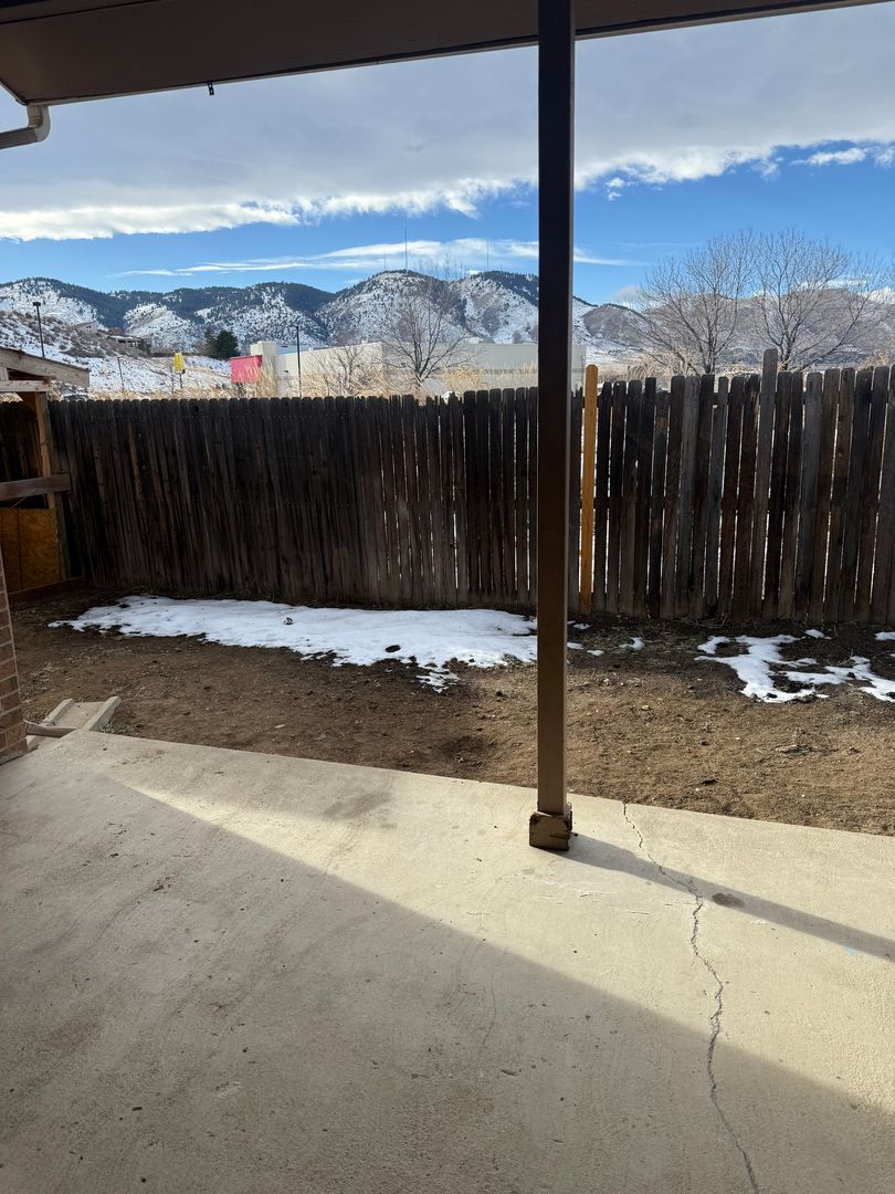 Golden Apartment: 1417 Utah