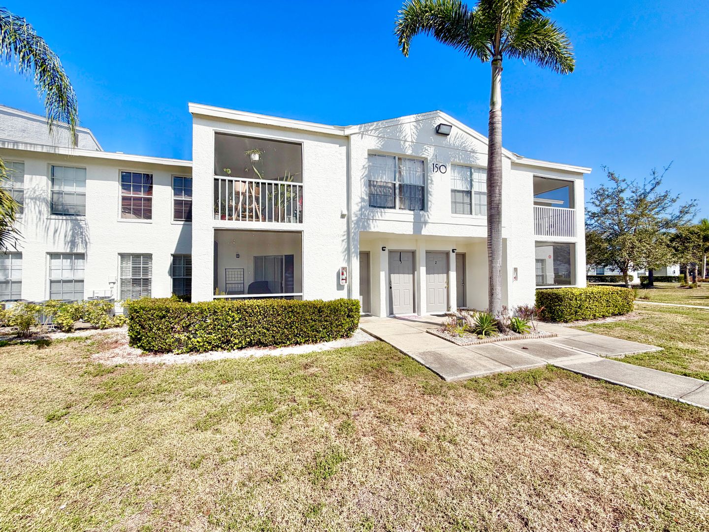 Naples Condo: 150 Santa Clara Drive