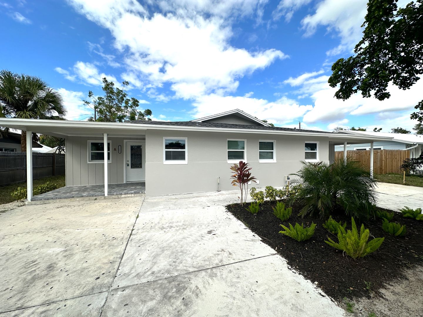 Naples Apartment: 1285 S Alhambra Cir