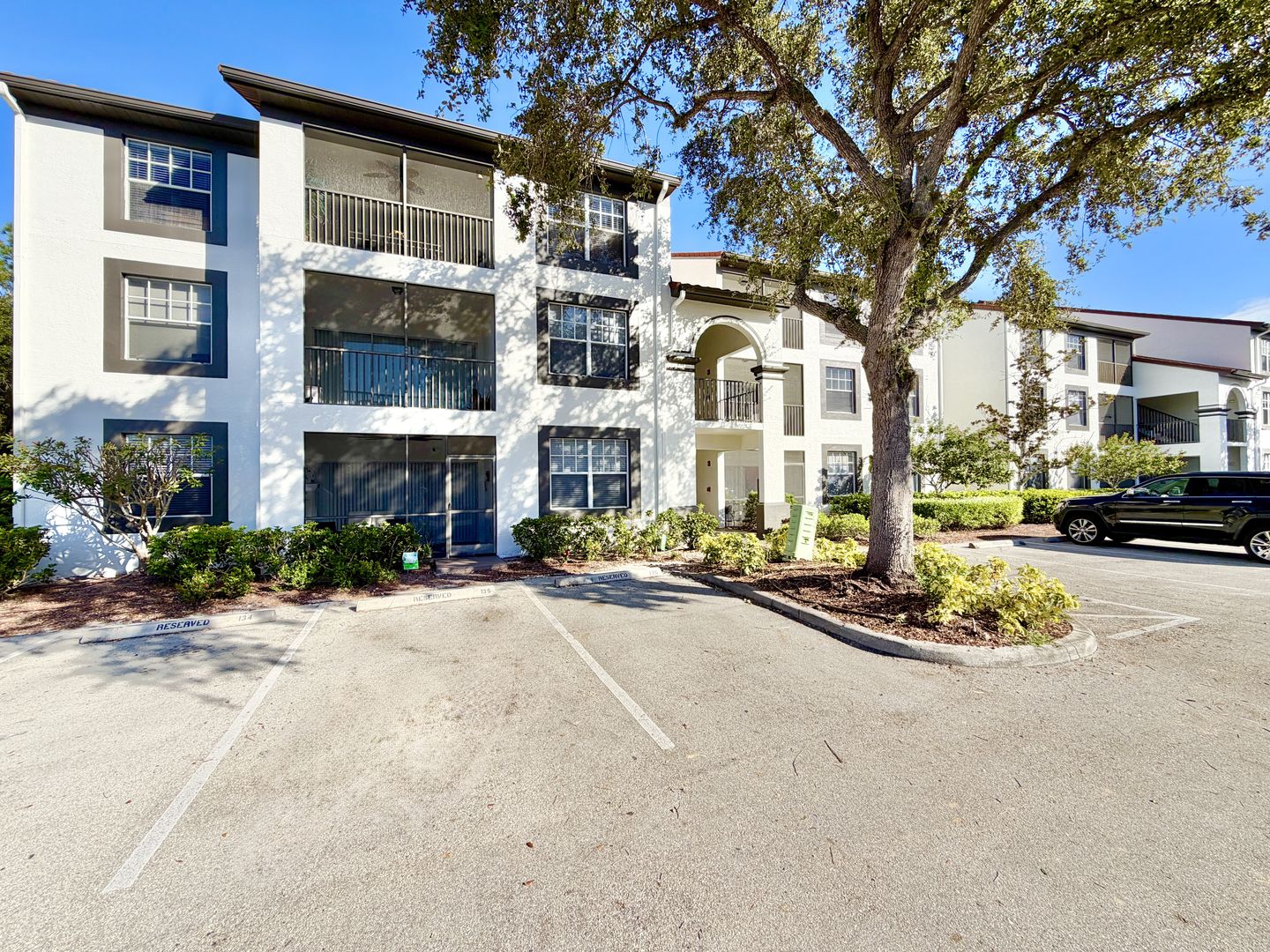 Naples Condo: 7950 Preserve Circle