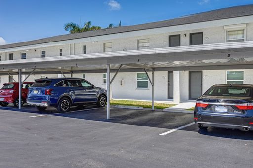 ** PARK SHORE ** 2 BED / 2 BATH - CONDO - 55+ COMMUNITY - SEASONAL OR SHORT TERM RENTAL – photo 1