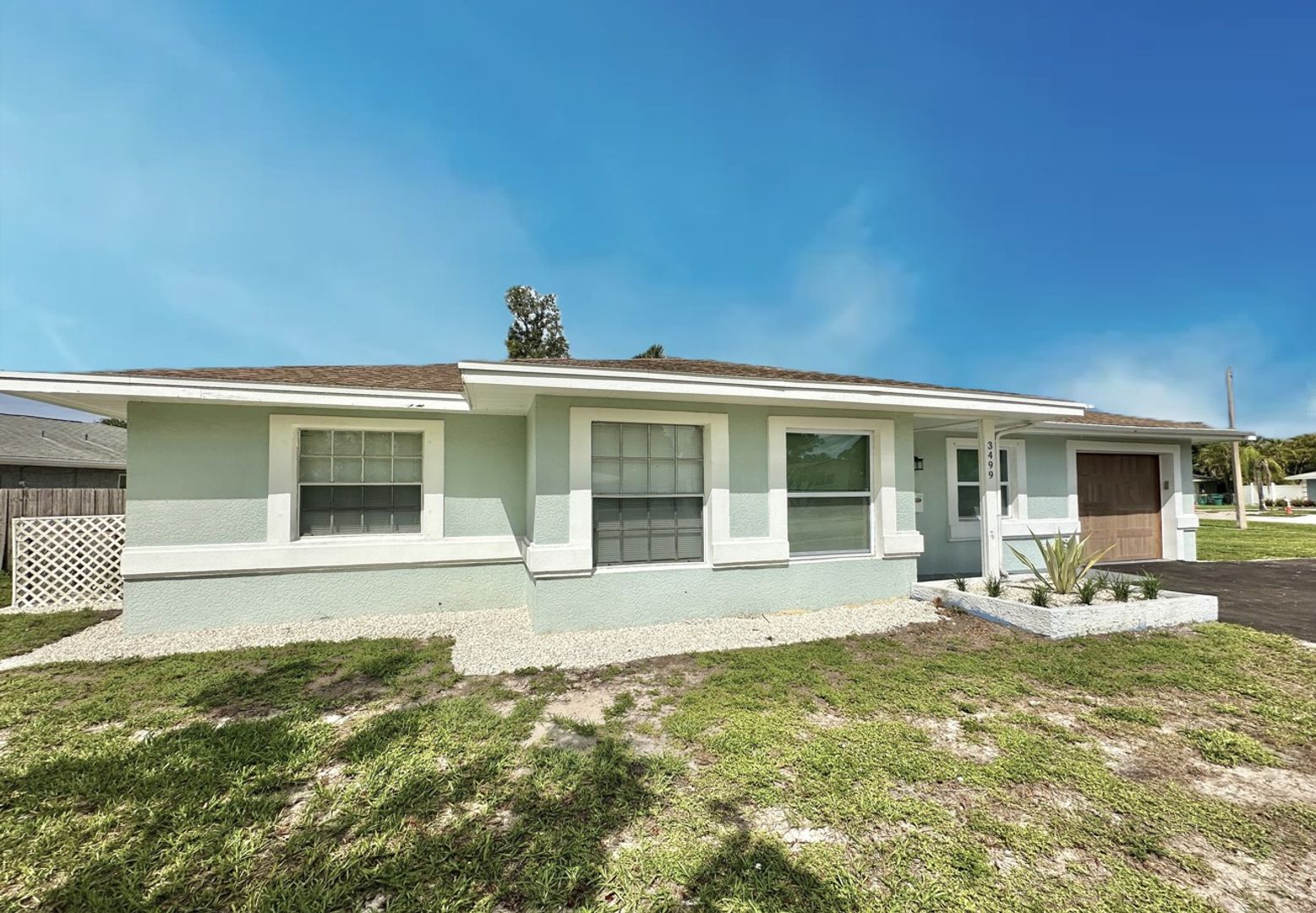 Naples House: 3499 Balboa Circle East