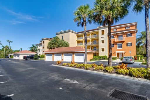 ** BOTANICAL PLACE ** 3 BED / 2 BATH - CONDO - TURNKEY FURNISHED - SEASONAL OR SHORT TERM – photo 1