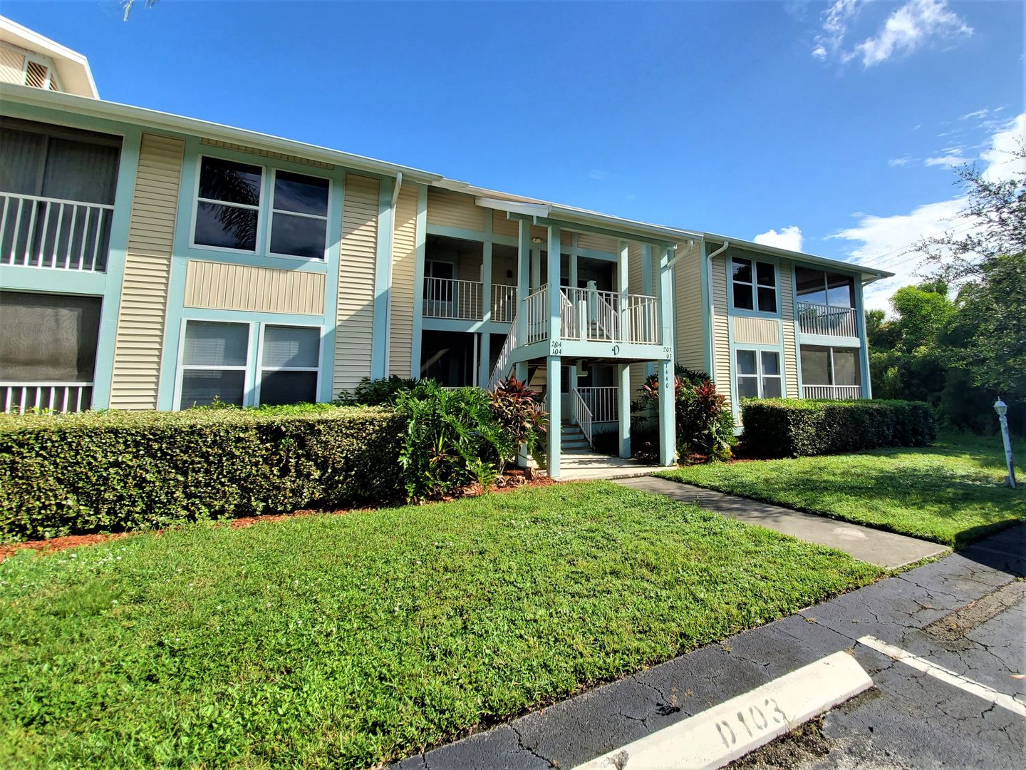 Naples Apartment: 1440 Wildwood Lakes Blvd
