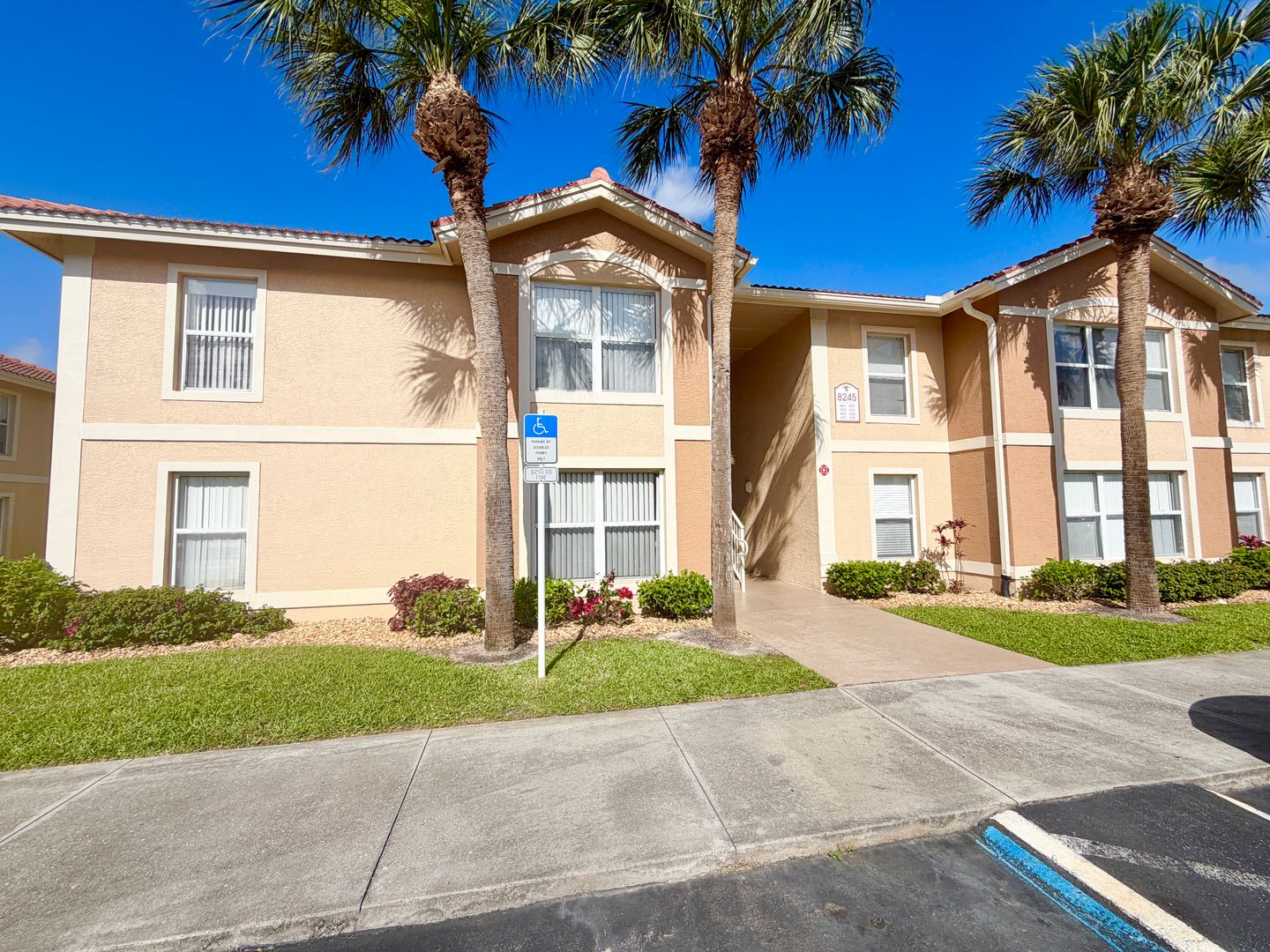 Naples Condo: 8245 Ibis Club Drive