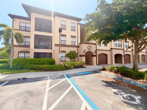 ** POSITANO PLACE ** 2 BED / 2 BATH - CONDO - GARAGE INCLUDED - CENTRAL NAPLES - ANNUAL RENTAL – photo 1