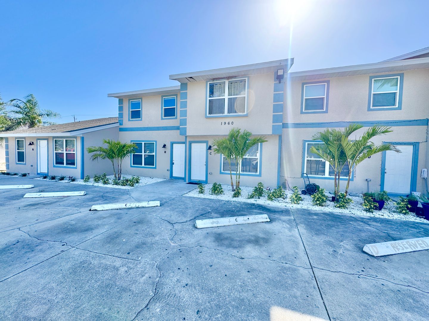 Naples Apartment: 1960 Sunshine Blvd