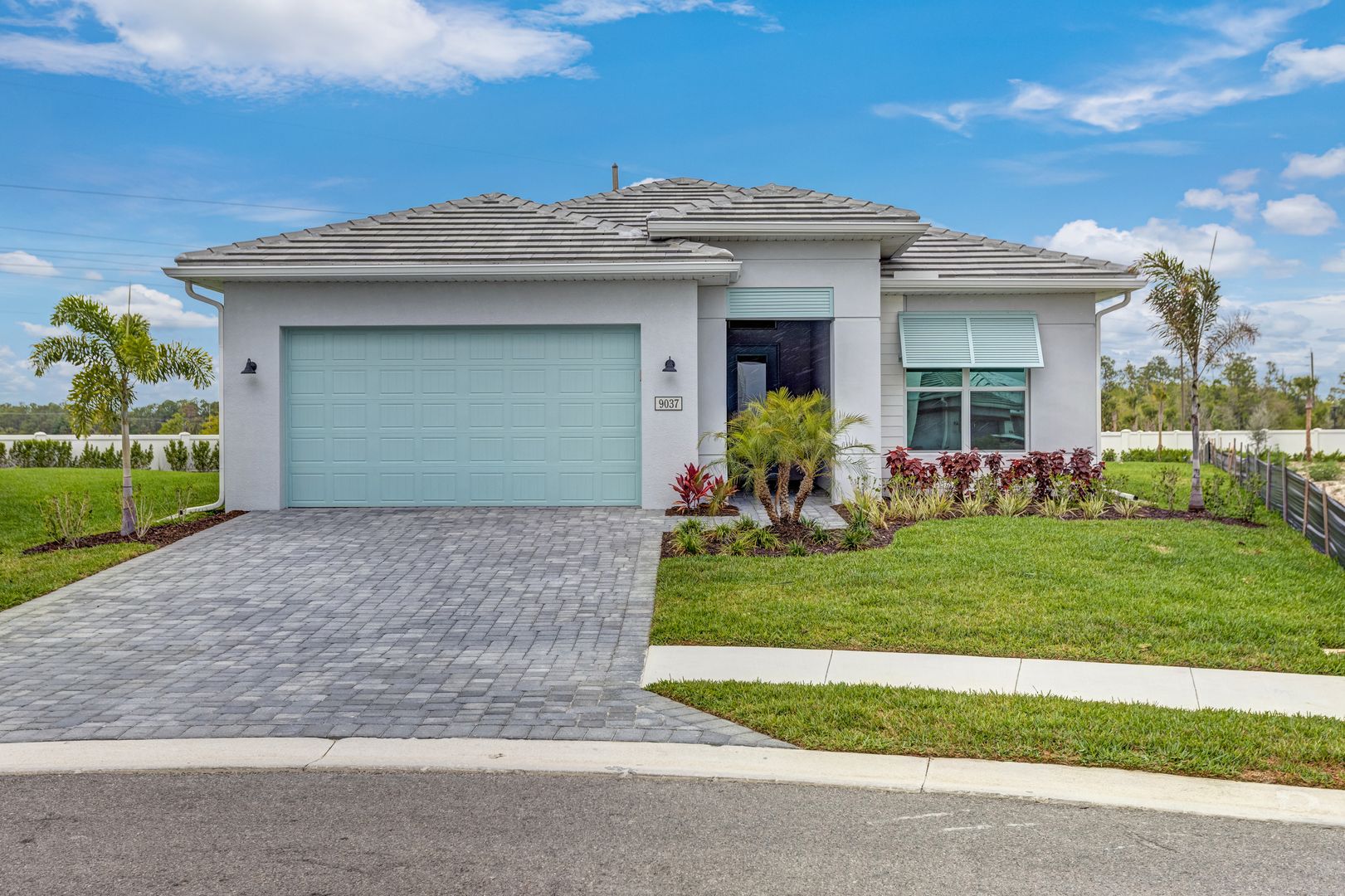 Naples House: 9037 Wisteria Way