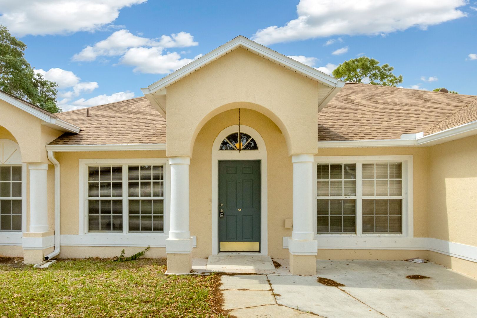 palm bay House: 163 abello rd