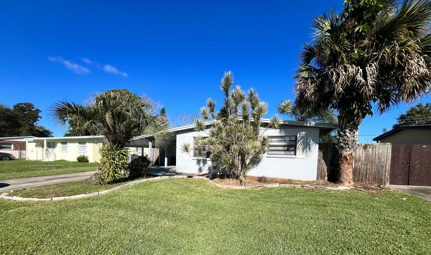 Melbourne House: 2244 Shelby Drive