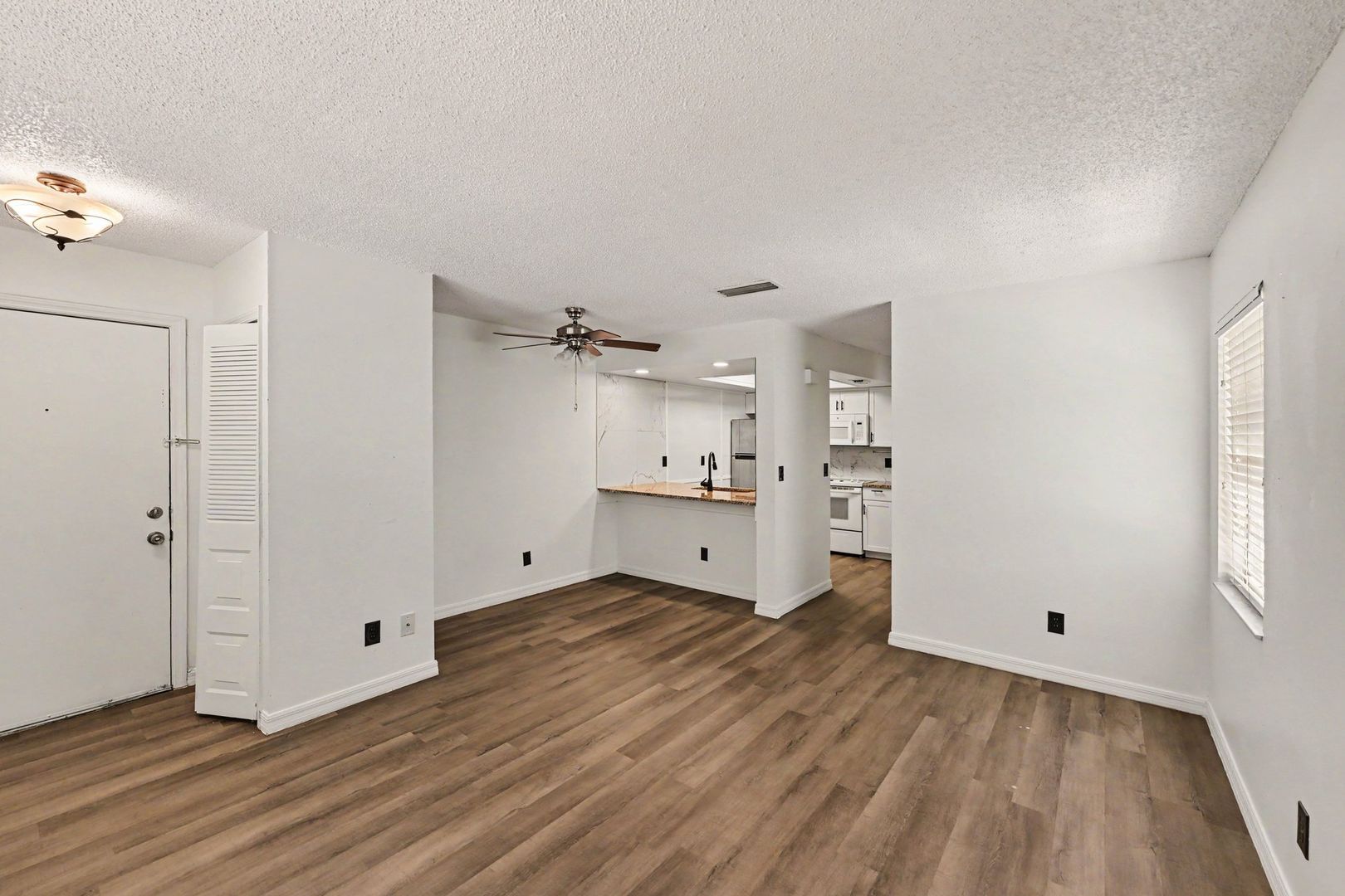 titusville House: 3111 sir hamilton cir