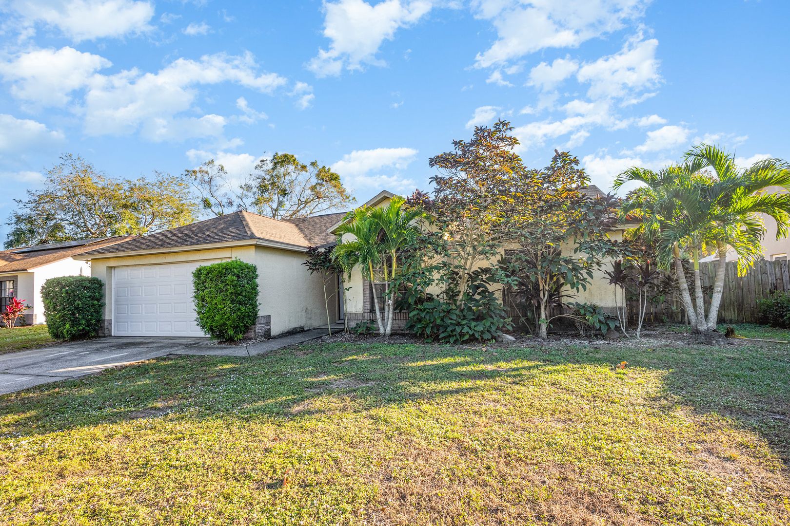 ROCKLEDGE House: 869 YORKTOWNE DR
