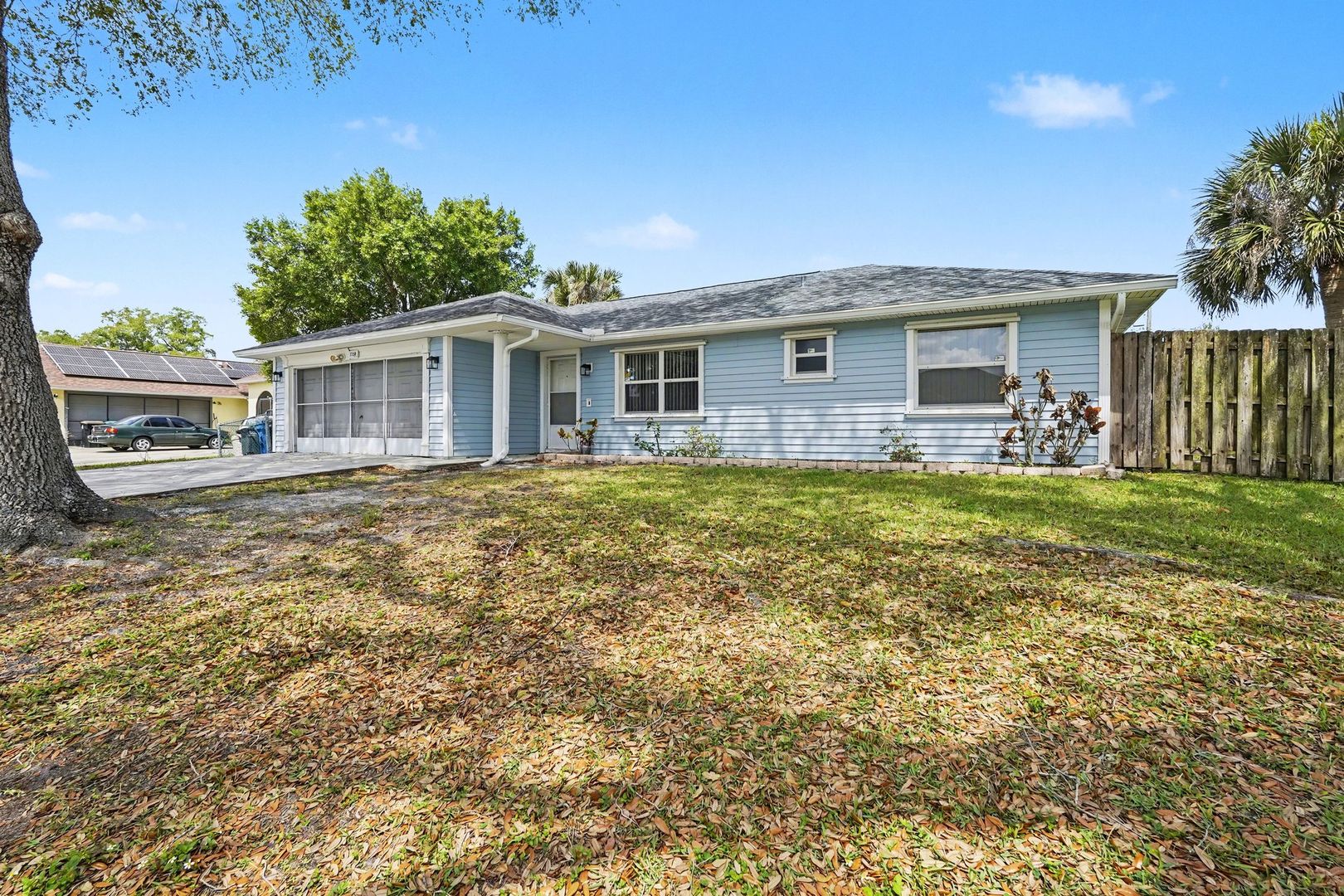 Palm Bay House: 1759 Delki St NW