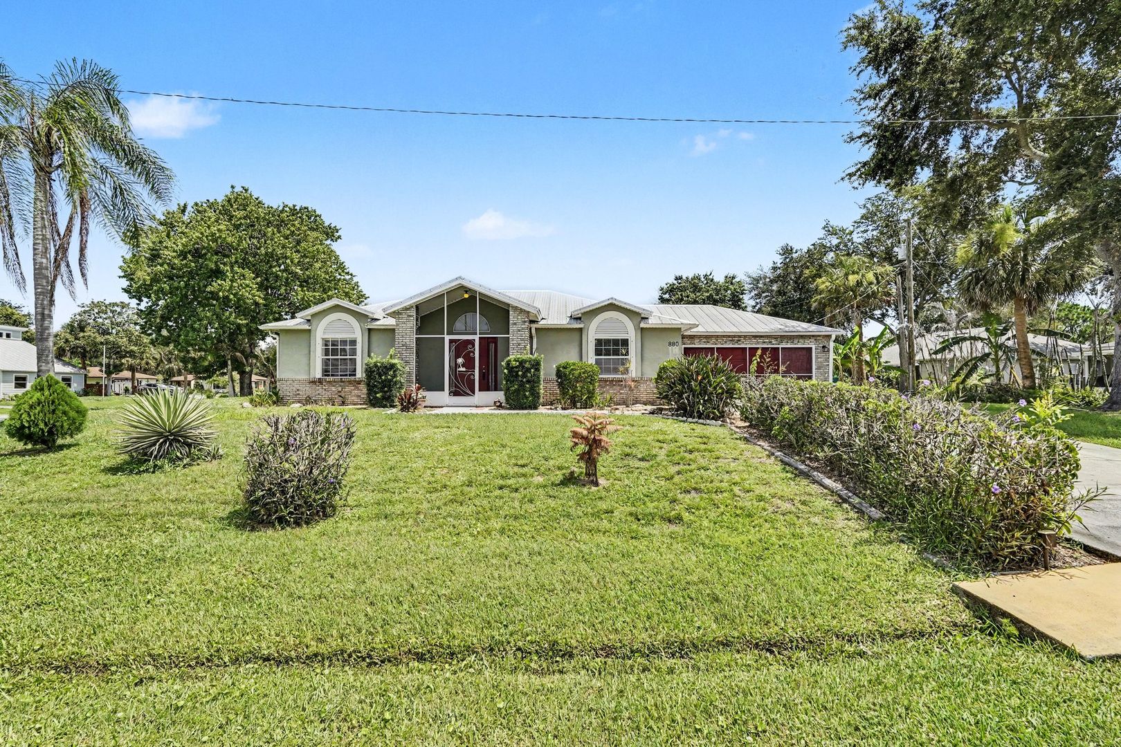 Sebastian House: 880 Vocelle Avenue