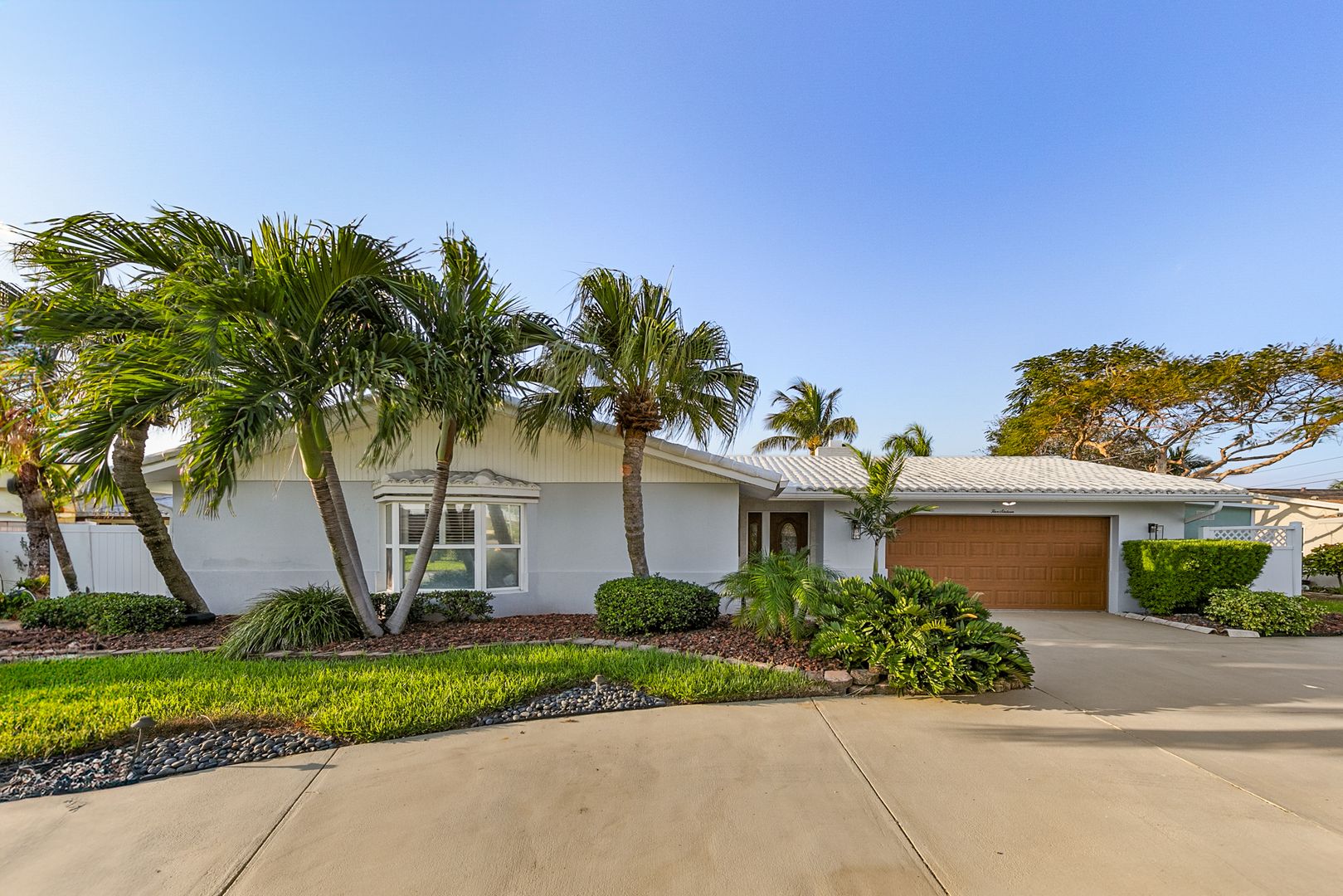 indian harbour beach House: 516 bahama dr