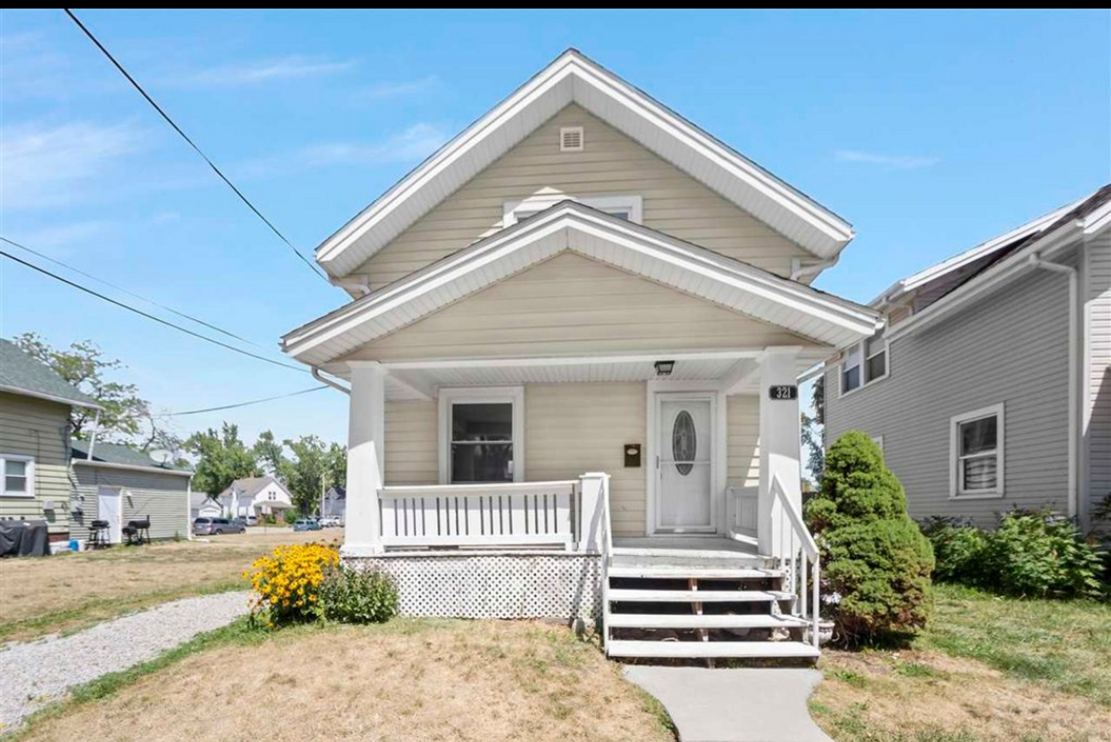 Cedar Rapids House: 321 5th St NW