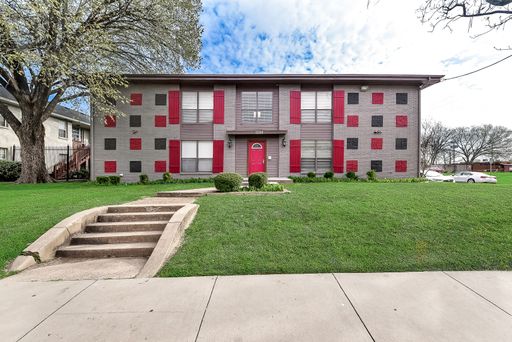 Completely renovated luxury 12 unit apartment building near all the action! – photo 1