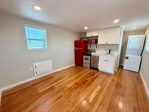 Elevated Studio Living Across From SMU
