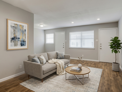 Welcome to Newport Apartments in East Dallas – photo 1