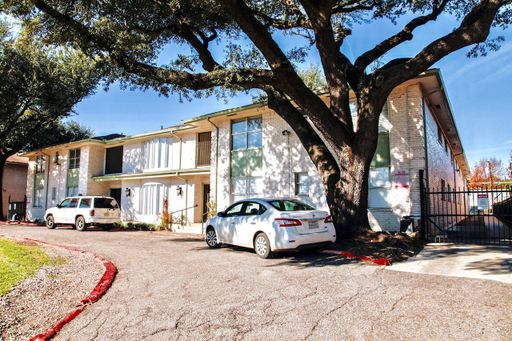 This Great Property with 25 units in the Heart of Historic Old East Dallas should be your next home. – photo 1