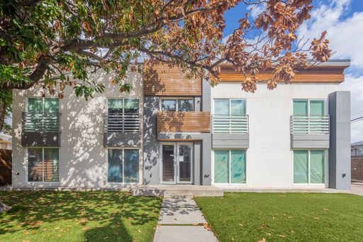 Our newly remodeled apartments offer a modern and comfortable living experience. – photo 1