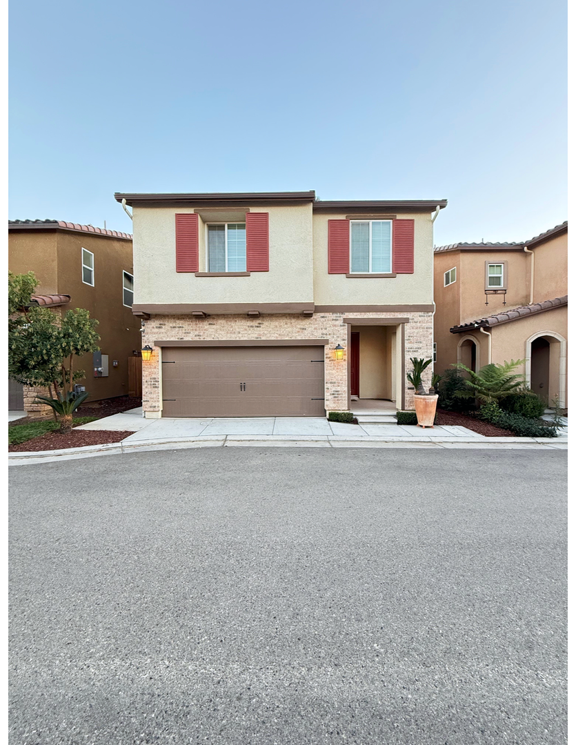 Madera House: 866 WIshon Ave W