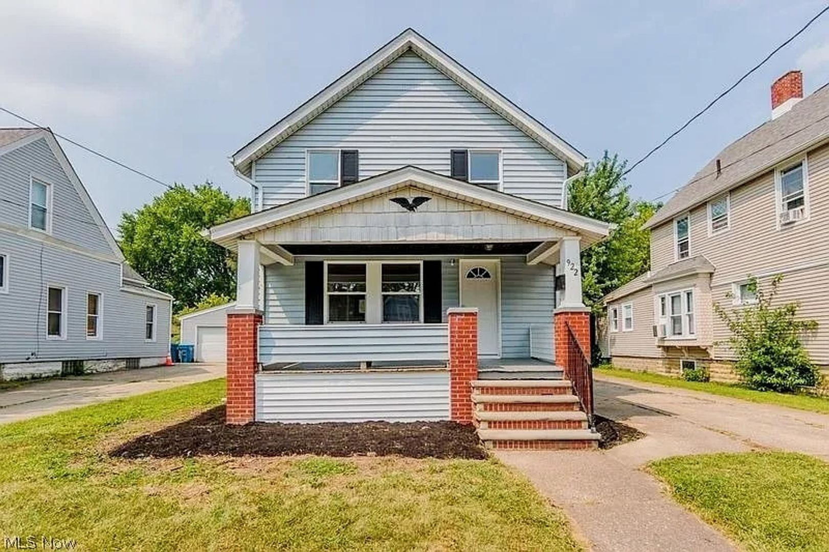 Lorain House: 922 W 22nd St