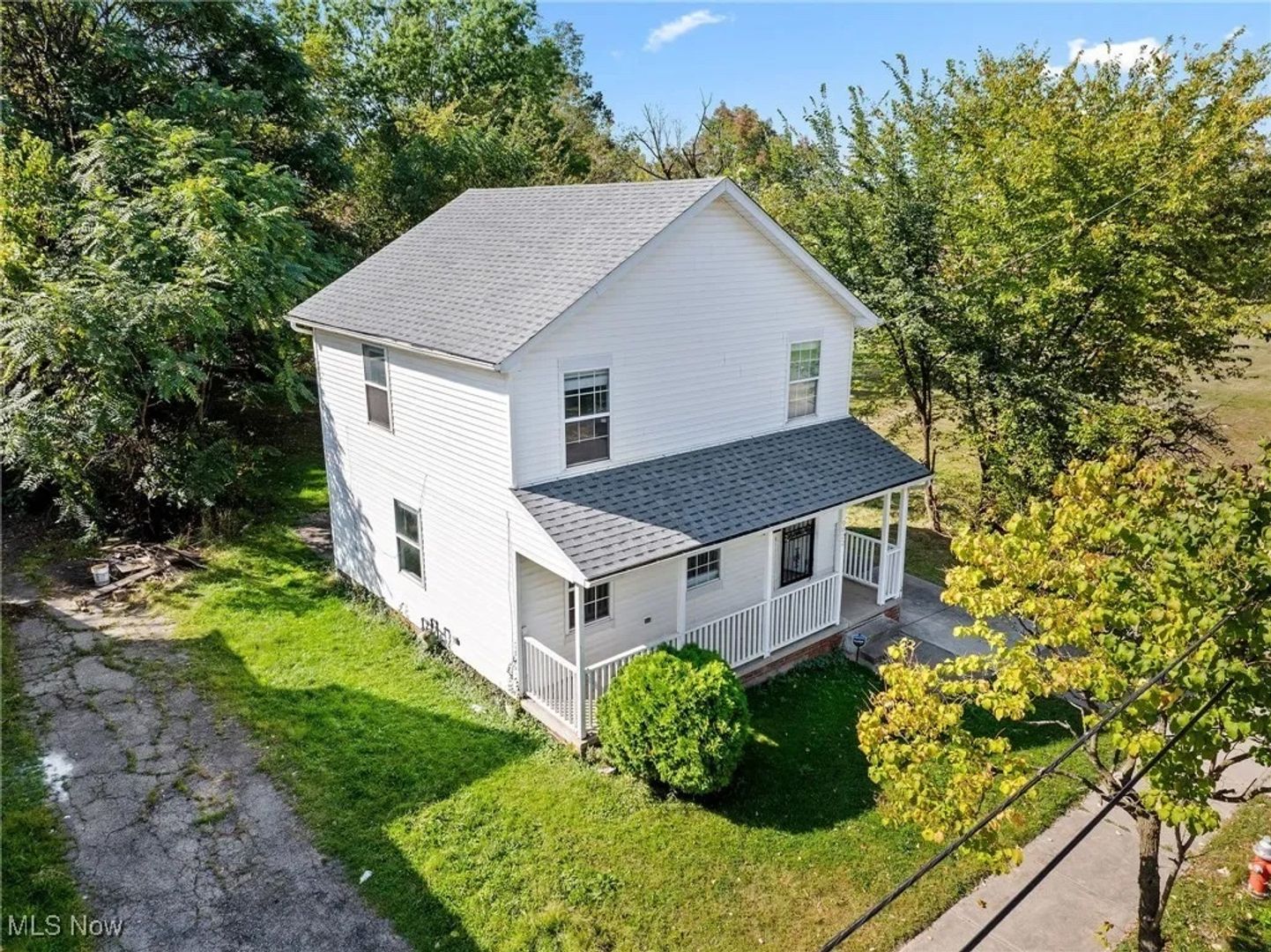 Cleveland House: 9622 Aetna Rd