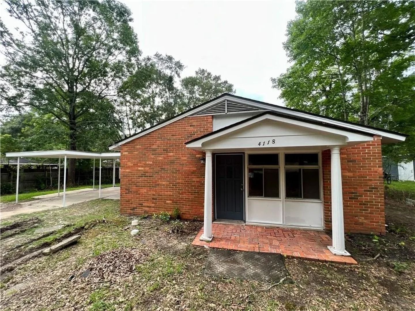 Mobile House: 4118 Seabreeze Rd N